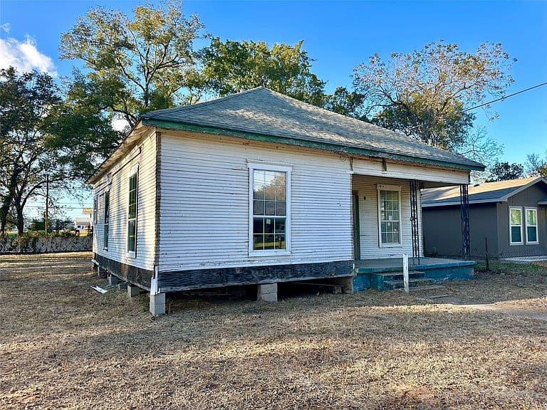 Listing photo 4