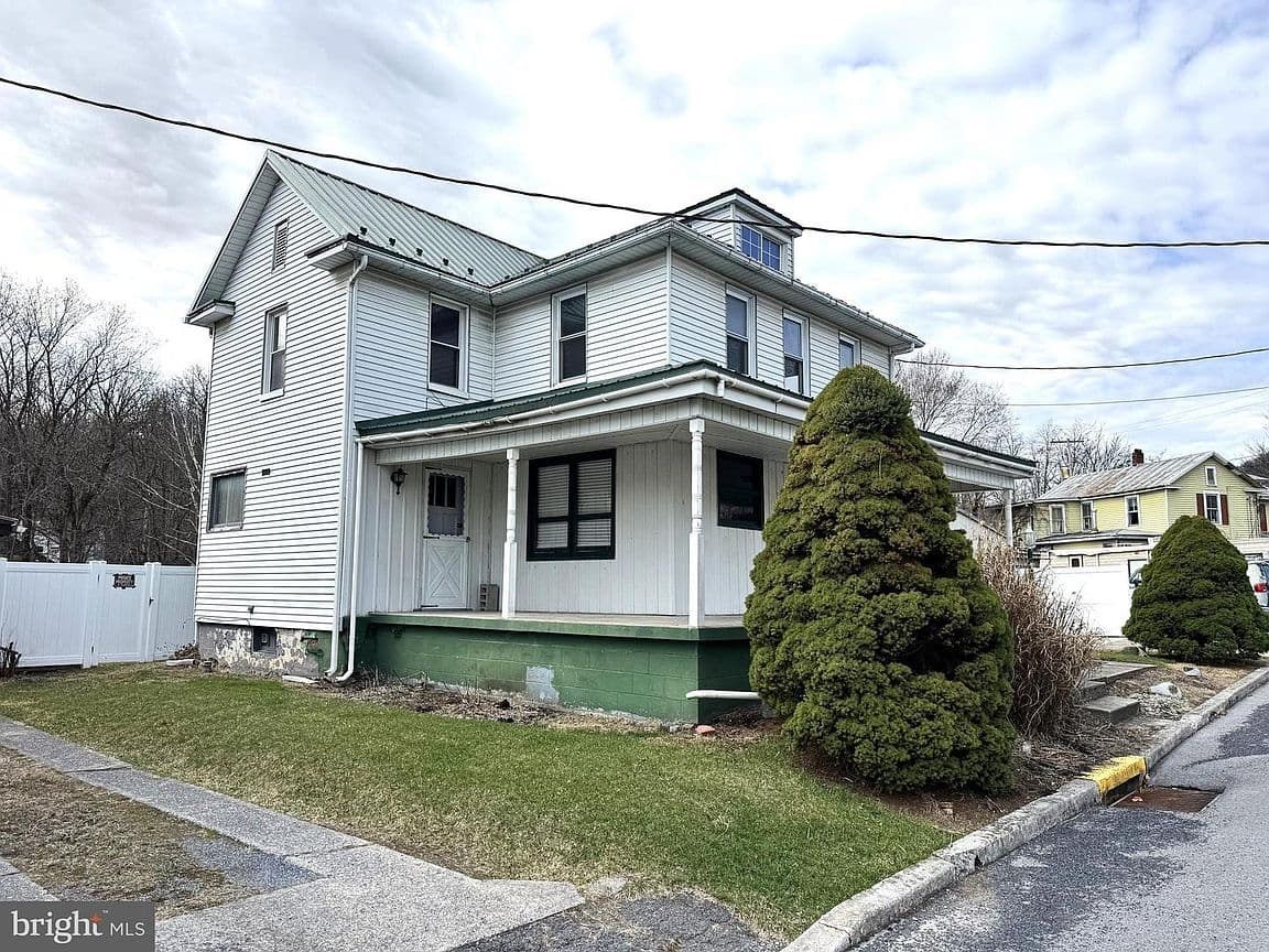 Primary listing photo