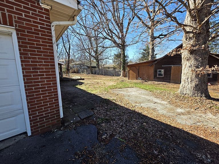 Listing photo 4