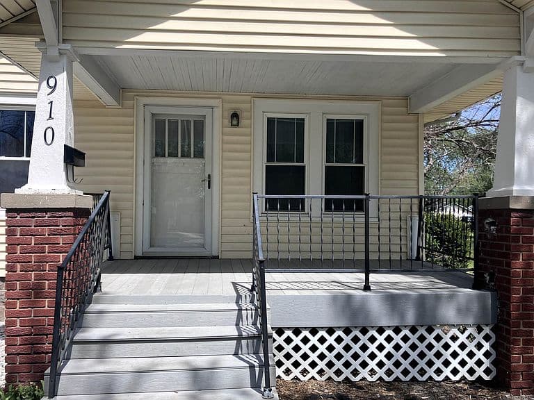 Listing photo 3