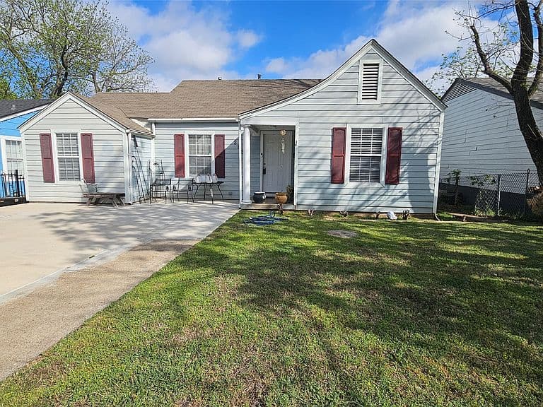 Listing photo 4