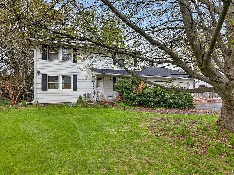 Listing photo