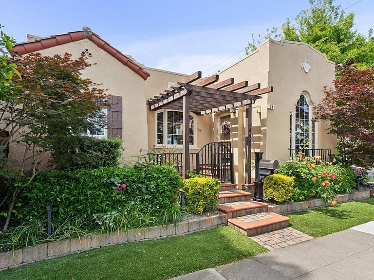 Listing photo 5