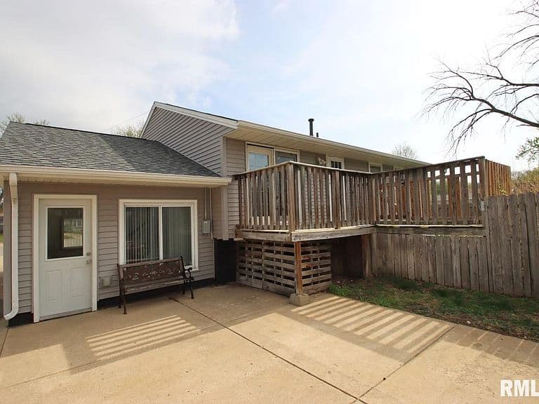 Listing photo 4