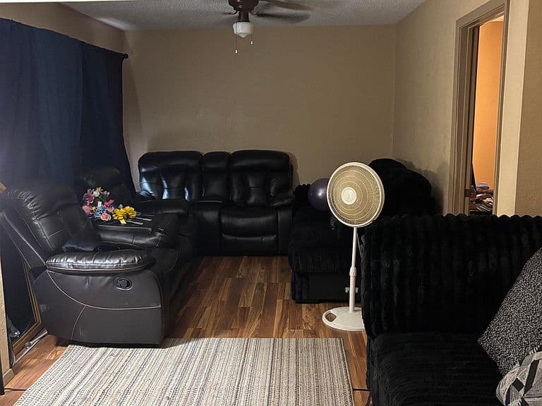 Listing photo 5