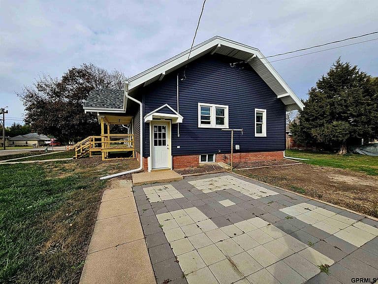 Listing photo 3