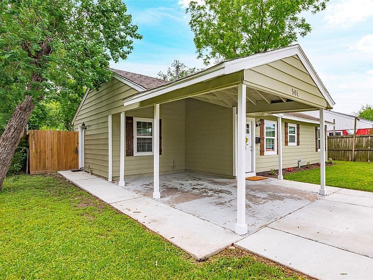 Listing photo 4