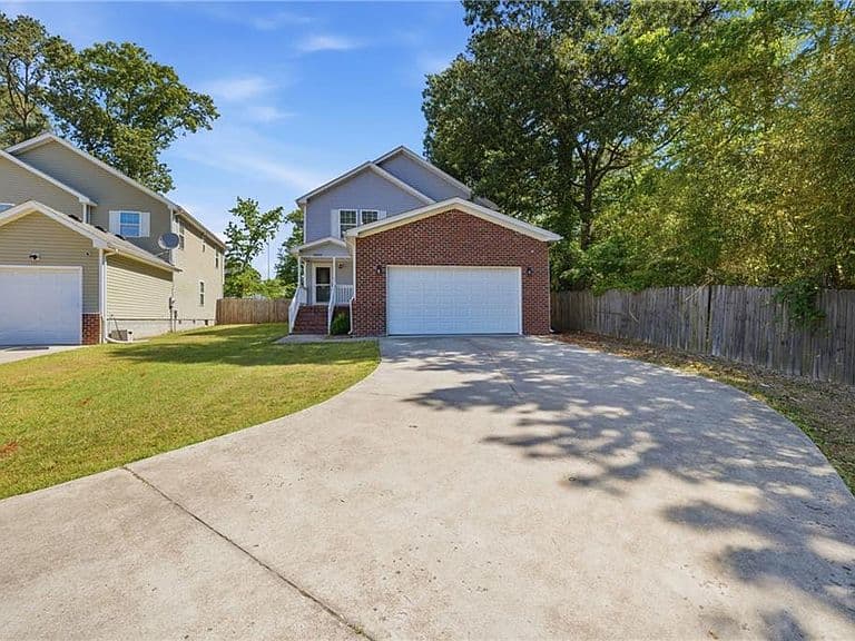 Listing photo 4