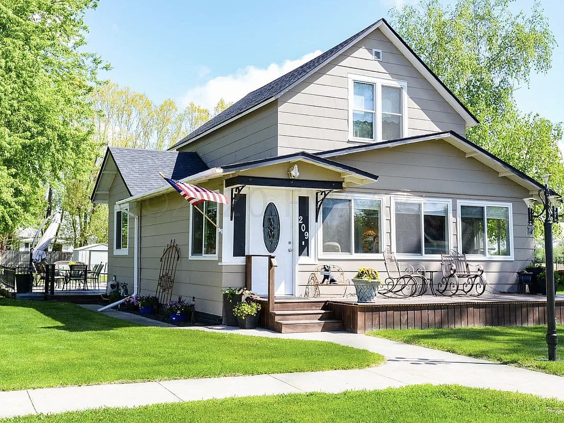 Primary listing photo