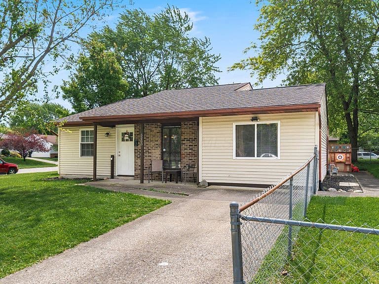Listing photo 3