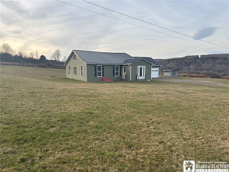 Listing photo 3