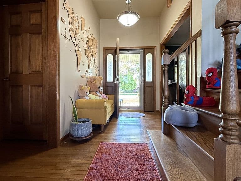 Listing photo 5