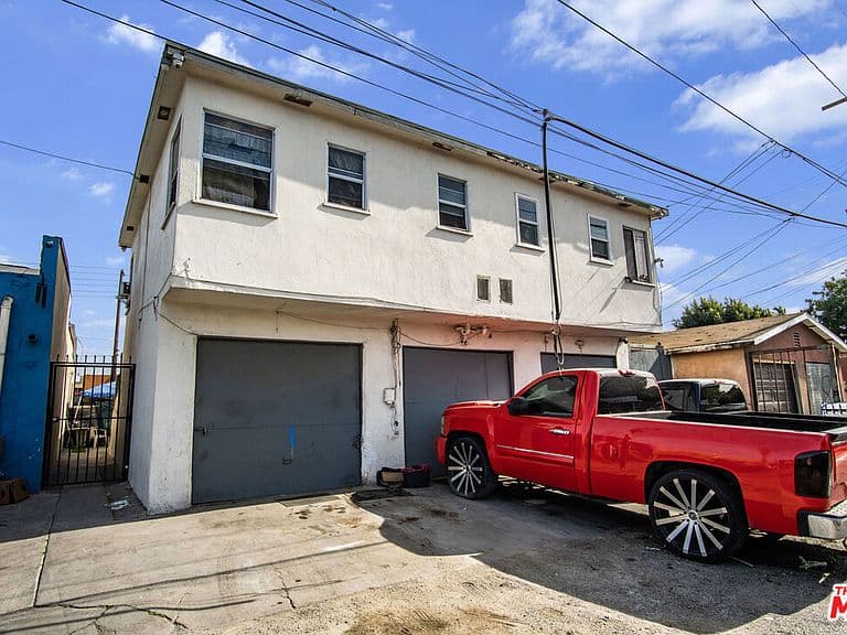 Listing photo 5