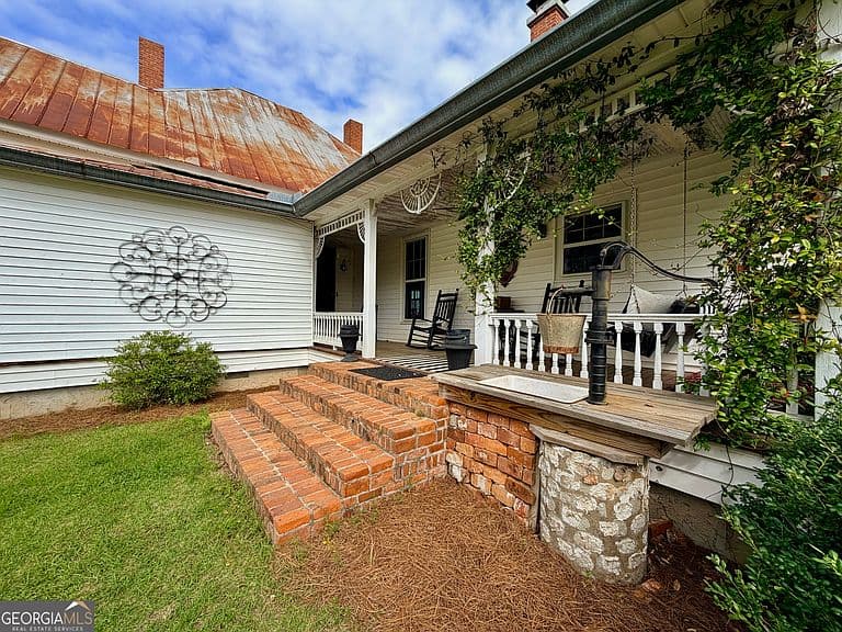 Listing photo 4
