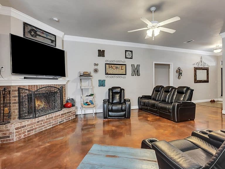 Listing photo 4