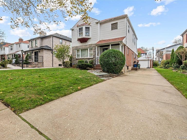 Listing photo 3