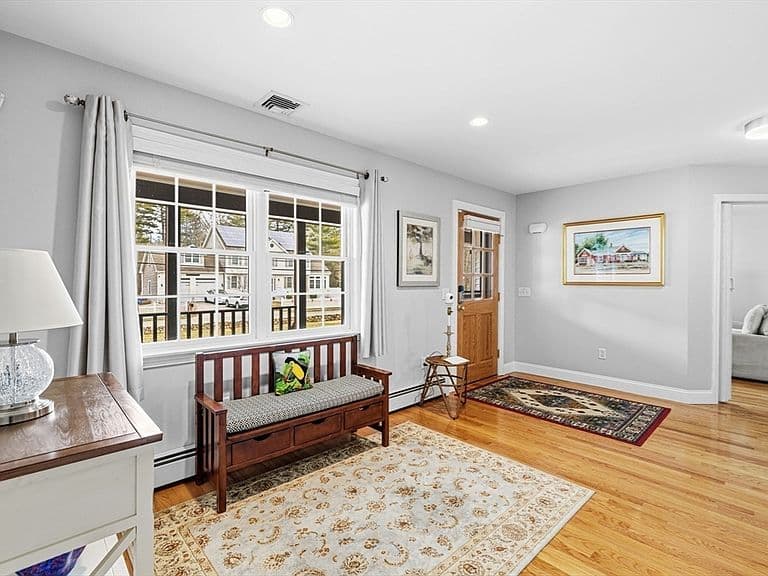 Listing photo 5