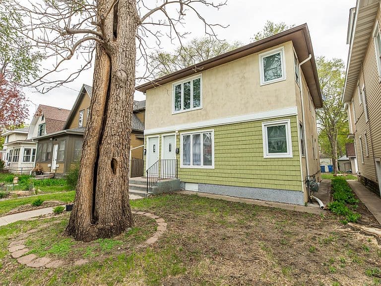 Listing photo 3