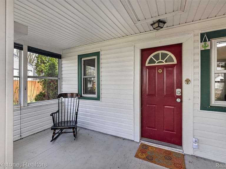 Listing photo 5