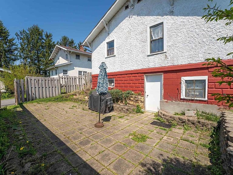 Listing photo 4