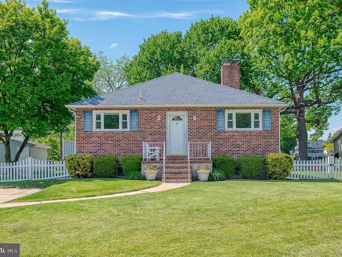 Primary listing photo