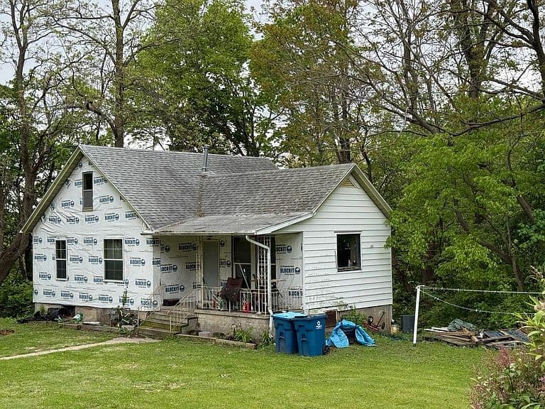 Listing photo 3