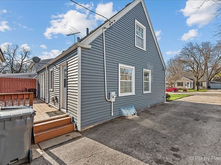 Listing photo 5