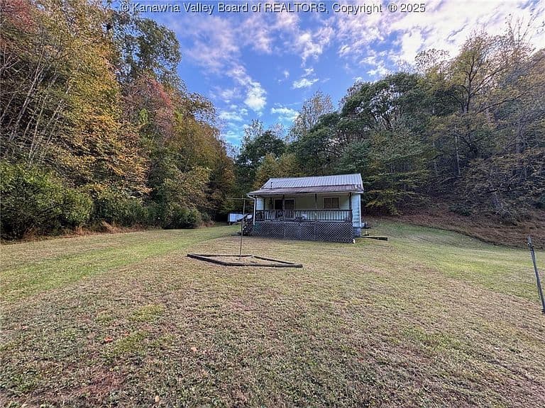 Listing photo 5