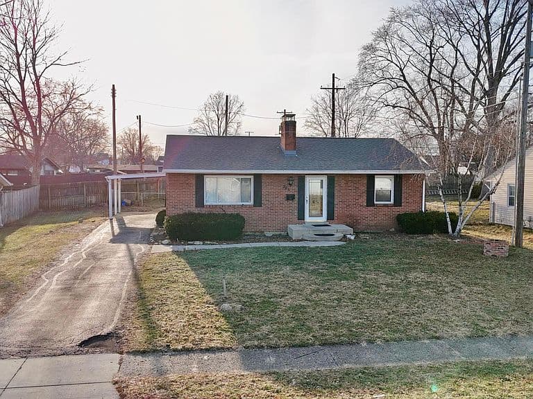 Listing photo 2