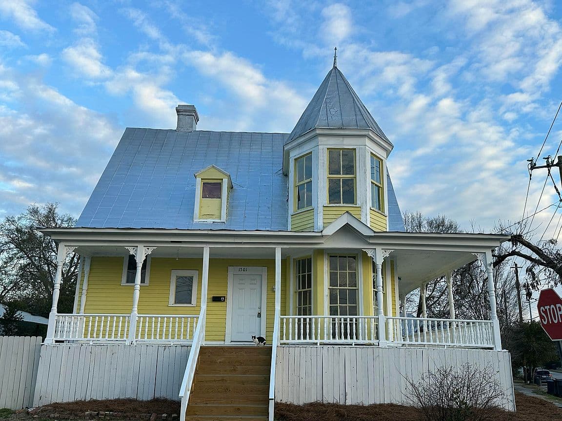 Primary listing photo