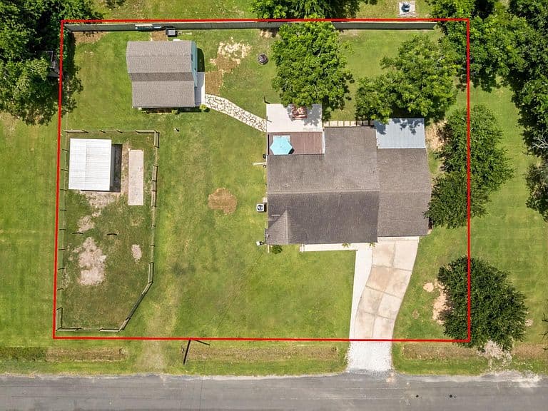 Listing photo 3