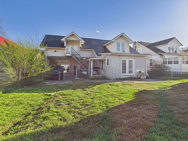 Listing photo 4