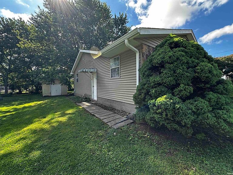 Listing photo 4