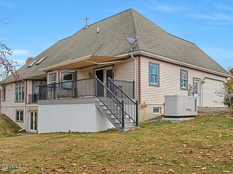 Listing photo 5