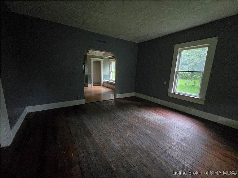 Listing photo 4
