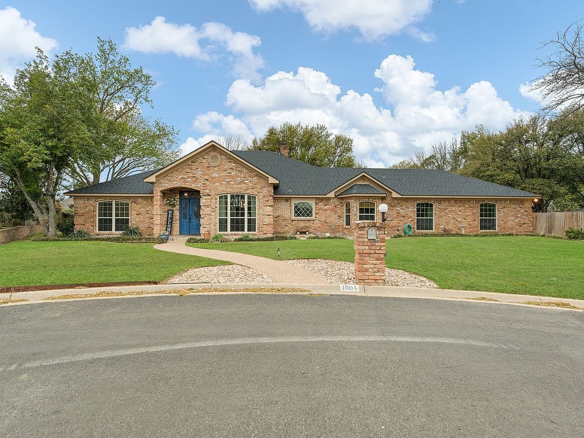 Primary listing photo