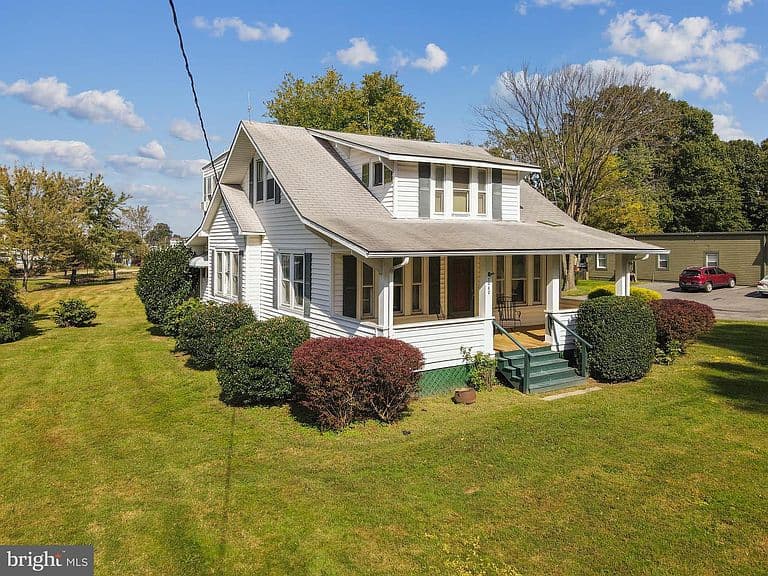 Listing photo 4