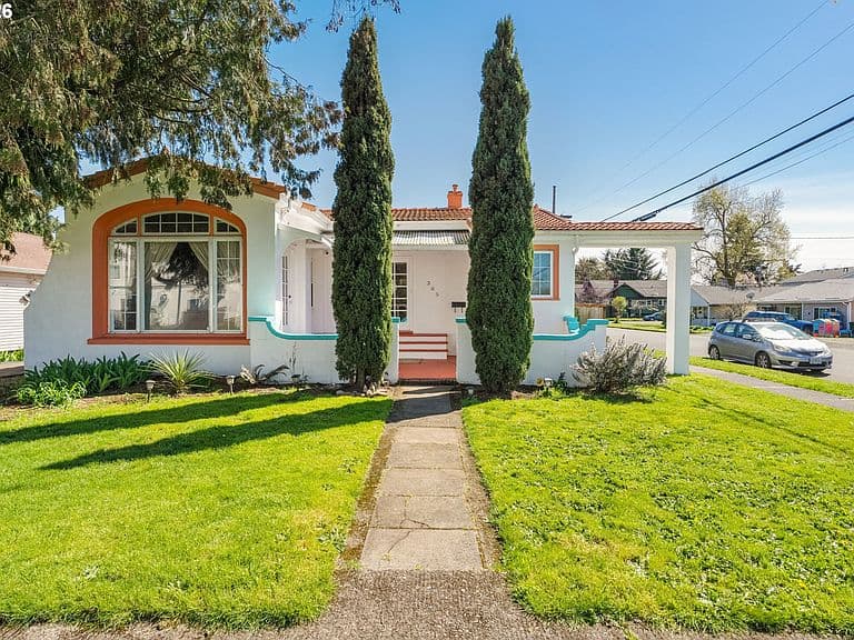 Listing photo 2