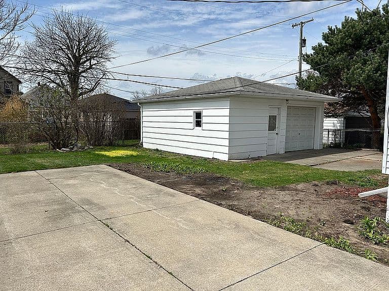 Listing photo 4