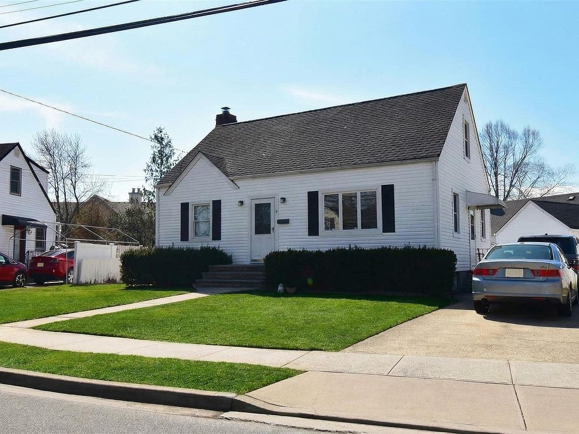 Primary listing photo