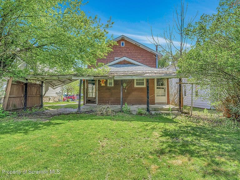 Listing photo 5