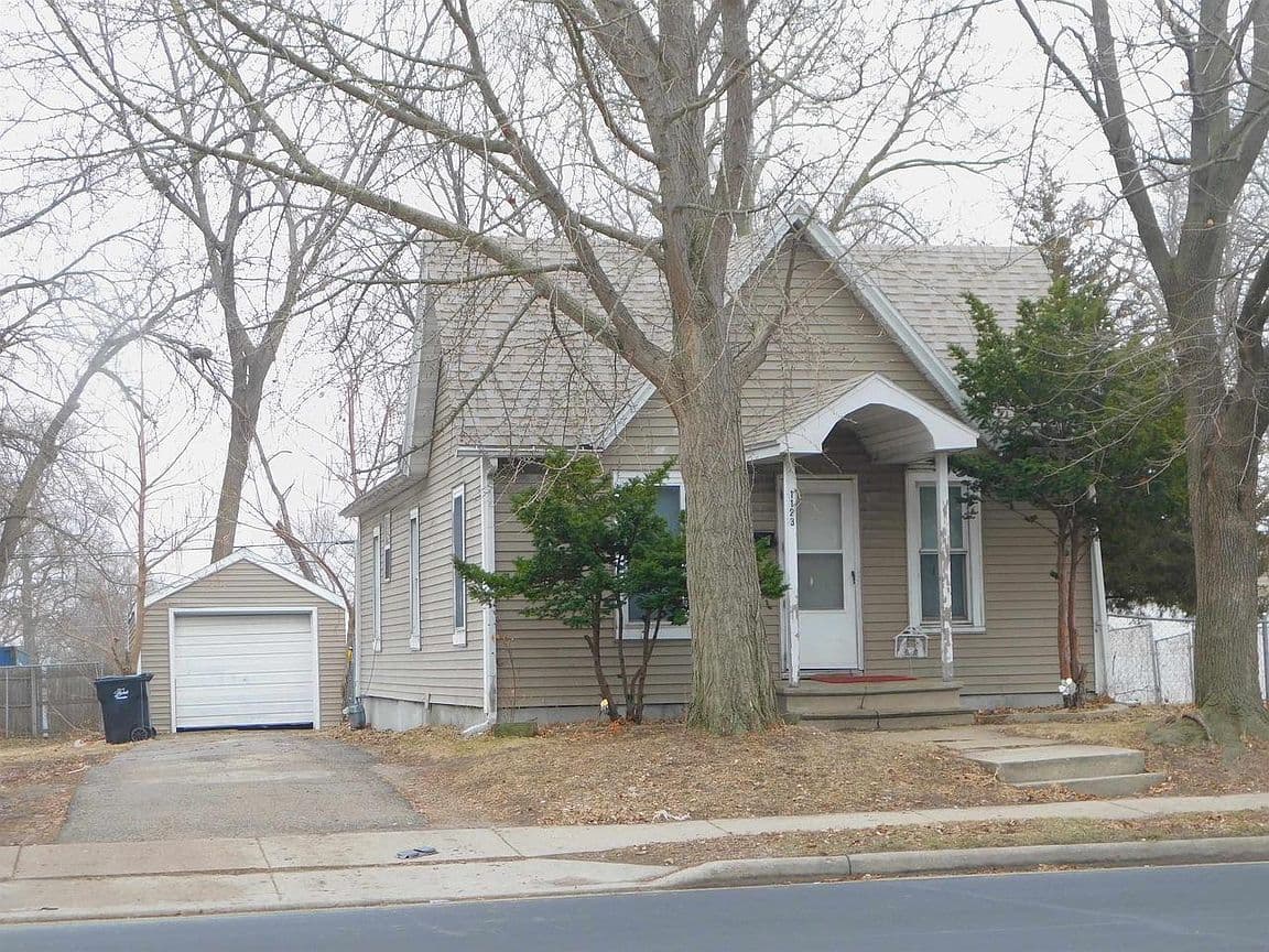 Primary listing photo