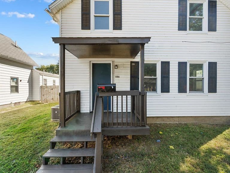 Listing photo 4