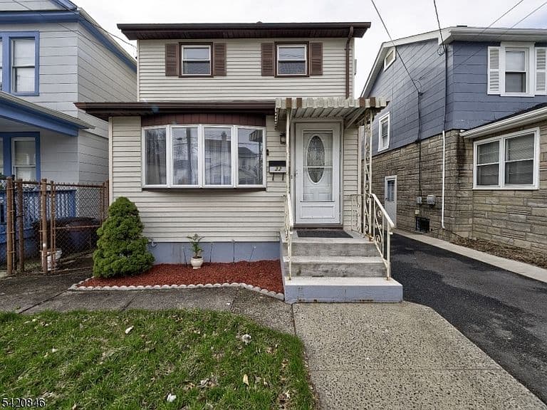 Listing photo 4