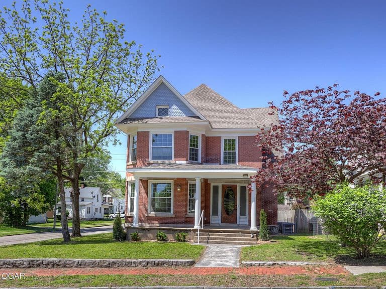 Listing photo 4