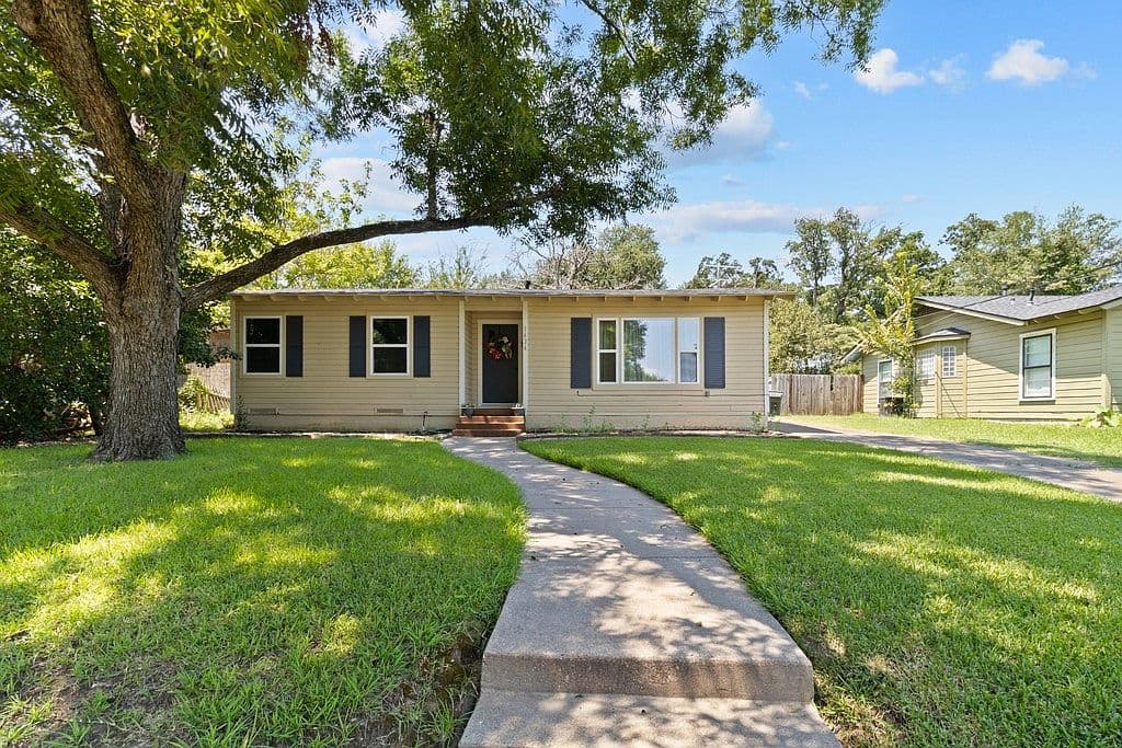 Primary listing photo
