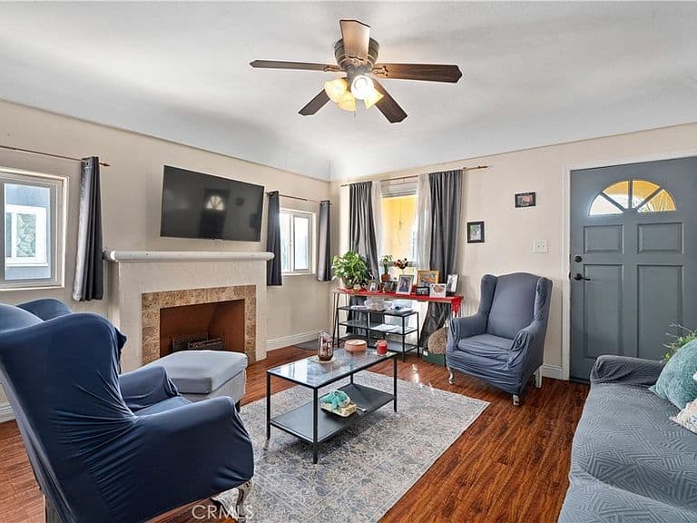 Listing photo 4