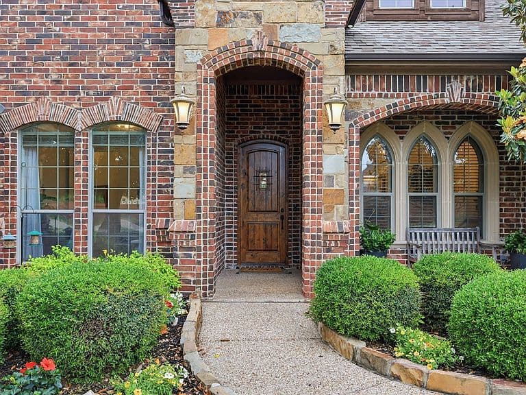 Listing photo 3