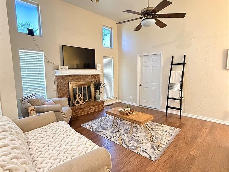Listing photo 4