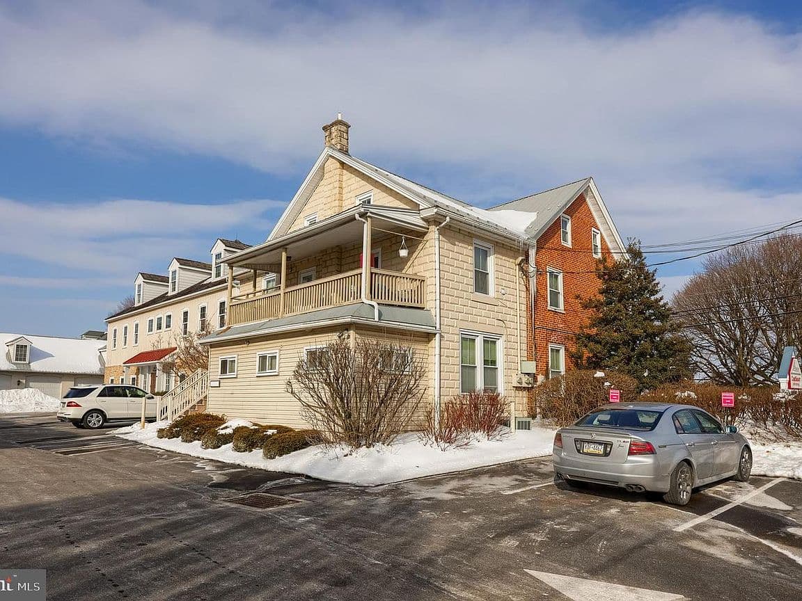 Primary listing photo